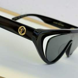 Picture of Louis Vuitton Sunglasses _SKUfw77293686fw
